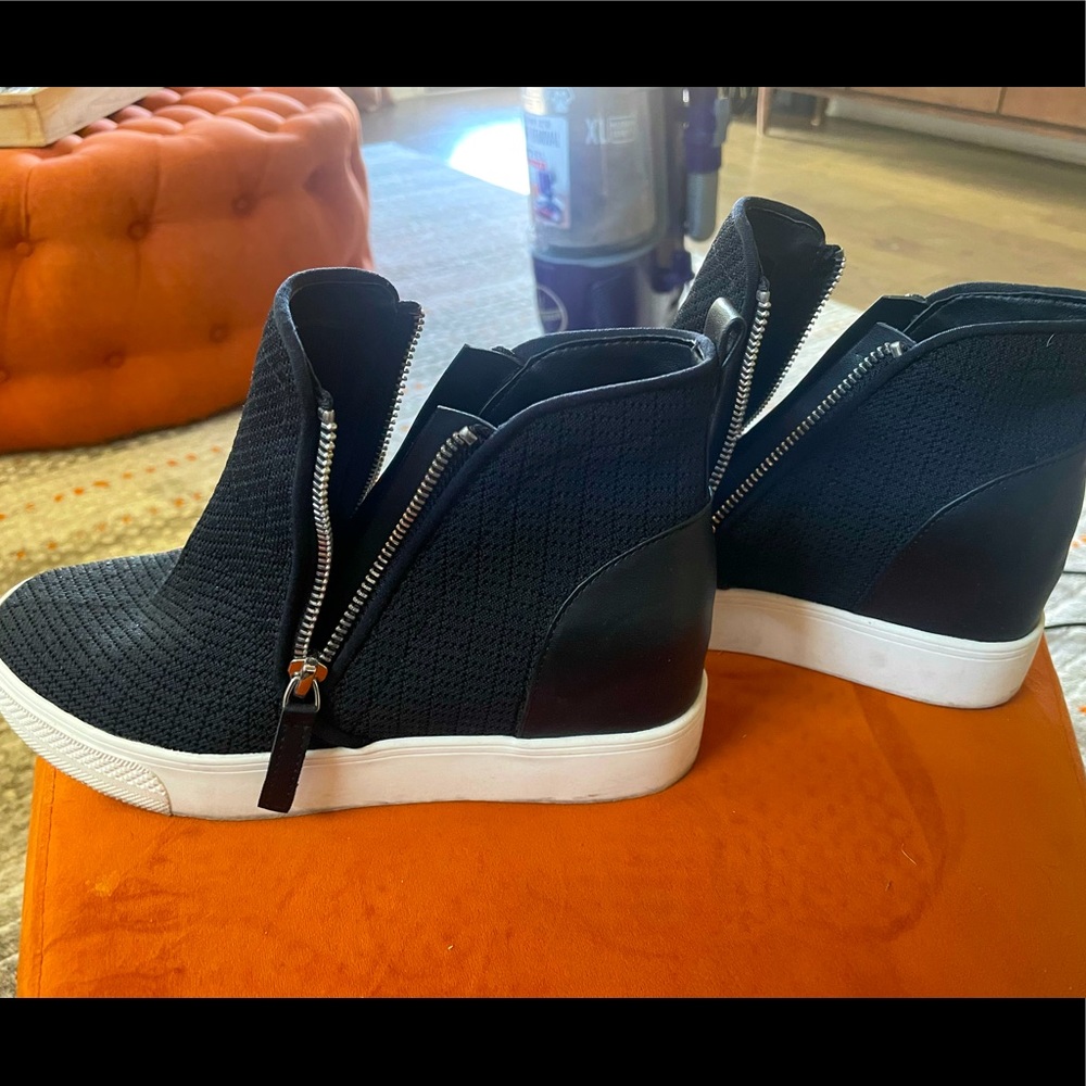 Wedge sneakers w/ zippers